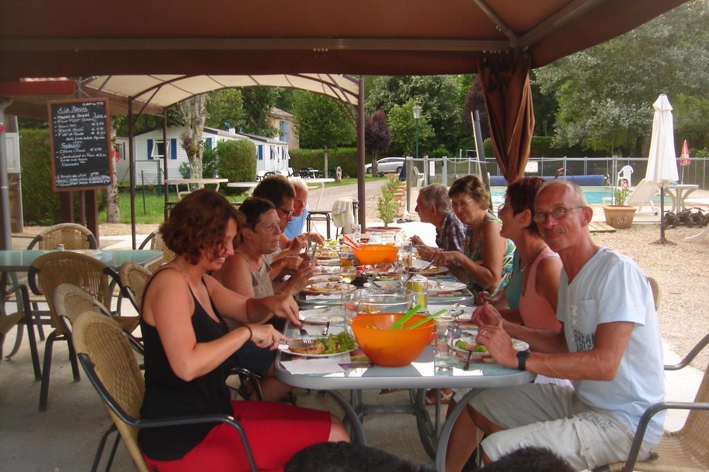 Camping De La Bonnette Caylus Exterior photo
